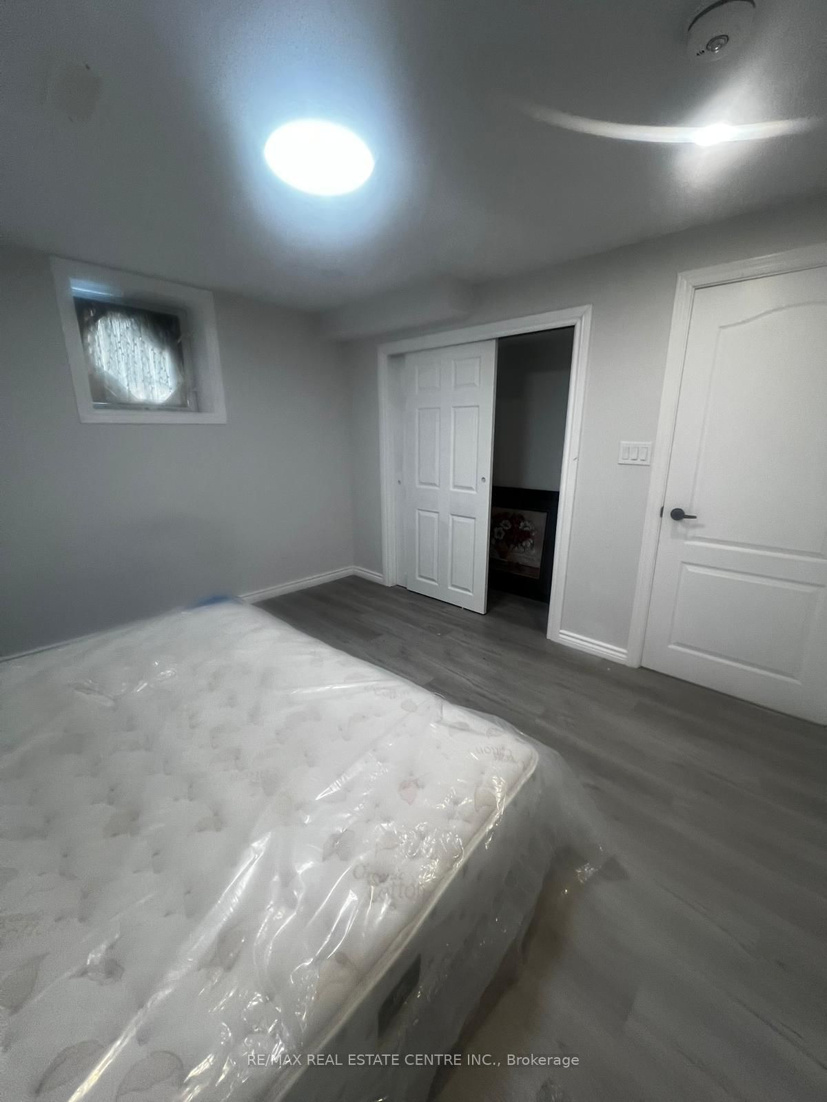 1870 ESTERBROOK Drive - Photo 17