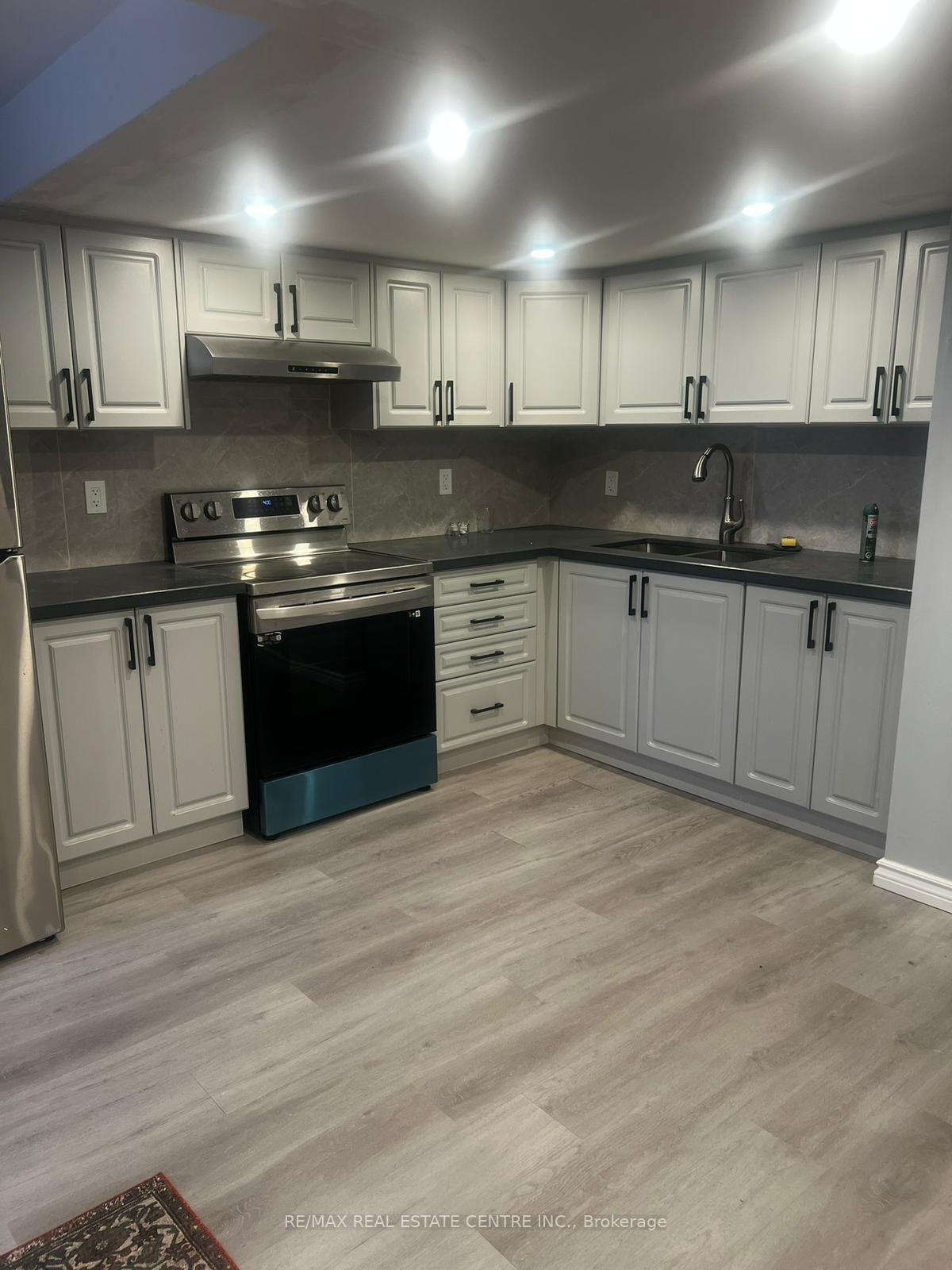 1870 ESTERBROOK Drive - Photo 5