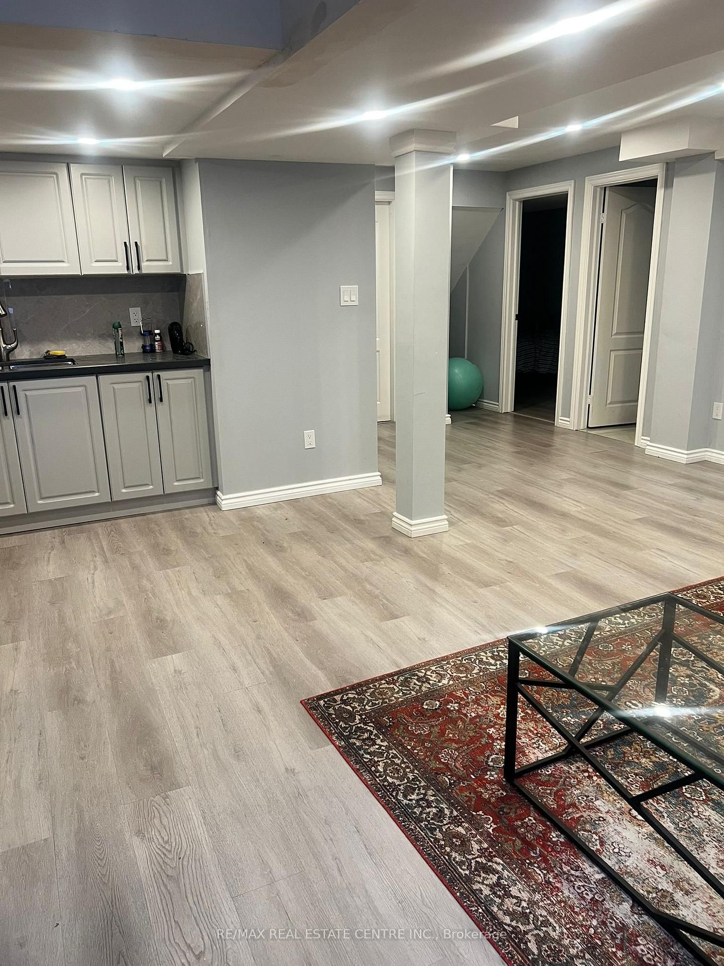 1870 ESTERBROOK Drive - Photo 8