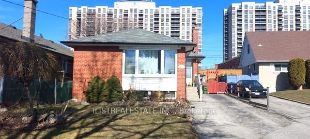 home for lease on 26 Arbutus Crescent