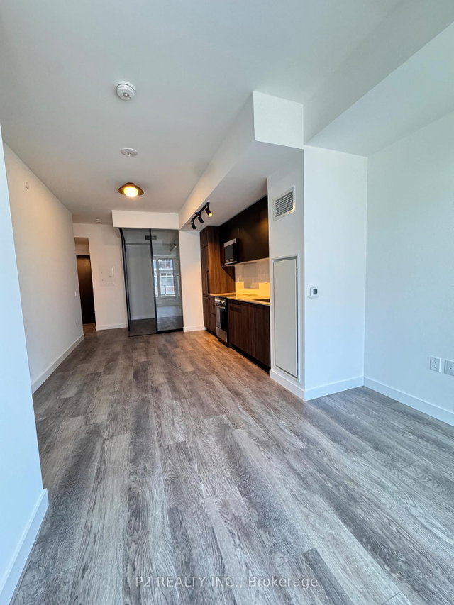 505 - 1635 MILITARY Trail