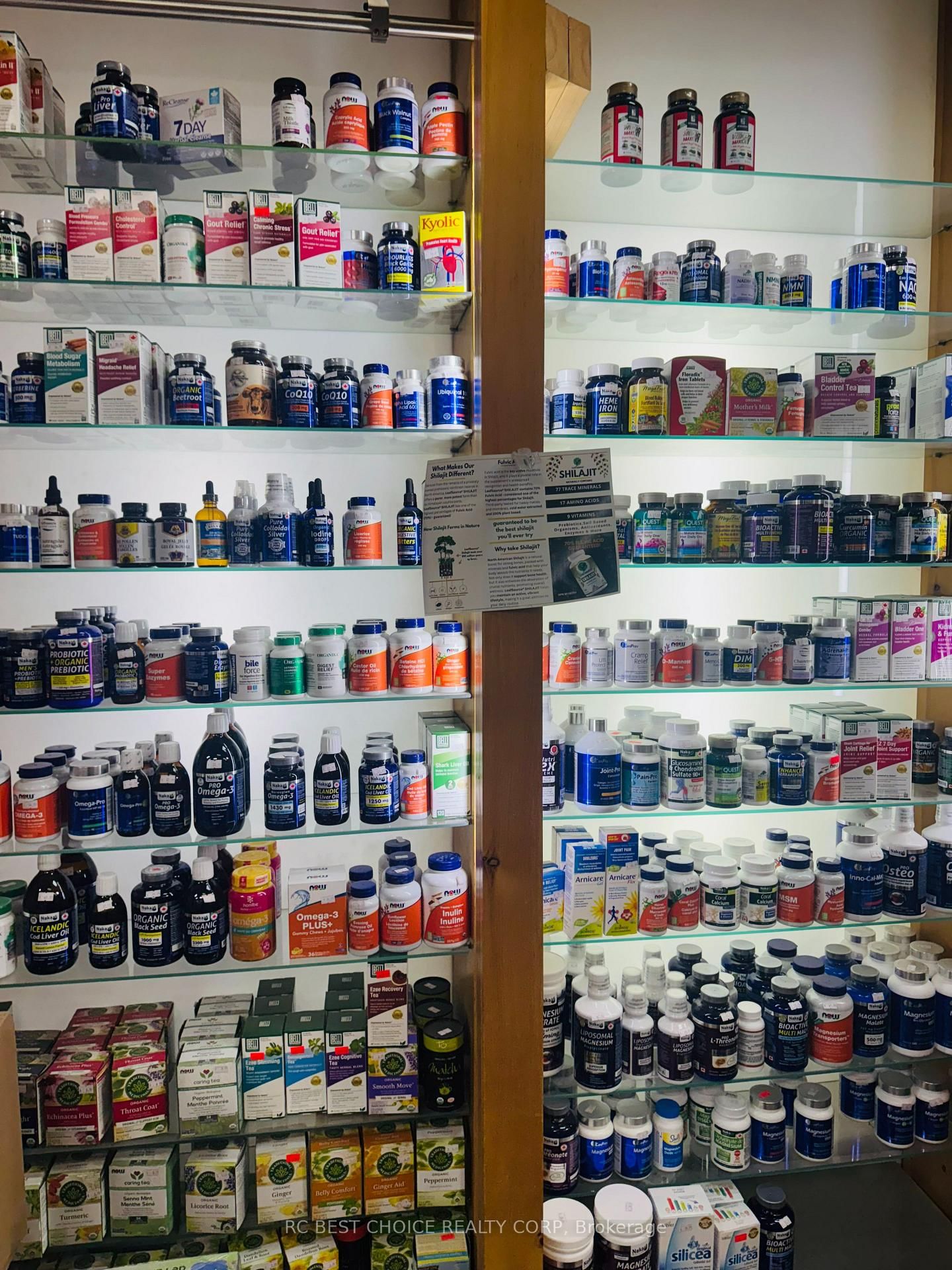 300 Coxwell Avenue, Unit 101 - Photo 14