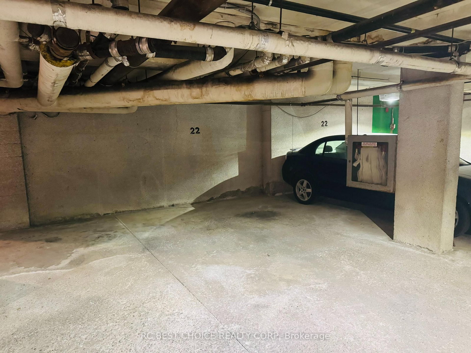 300 Coxwell Avenue, Unit 101 - Photo 25