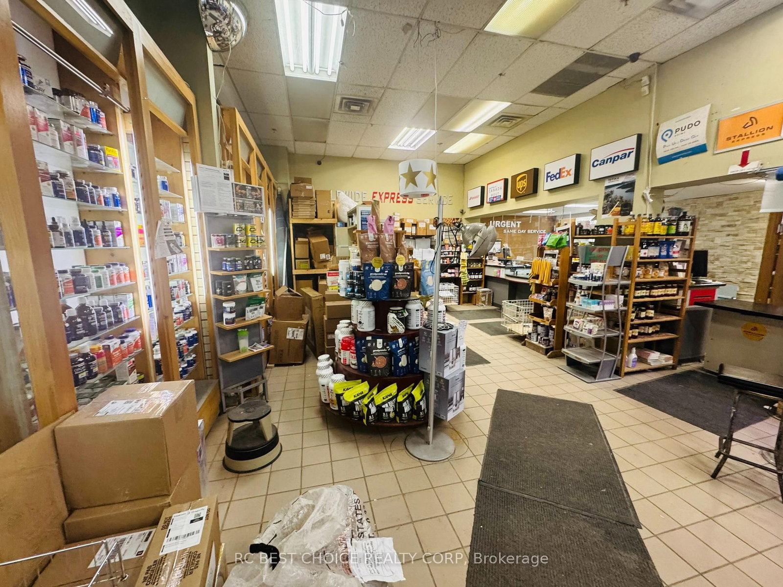 300 Coxwell Avenue, Unit 101 - Photo 4