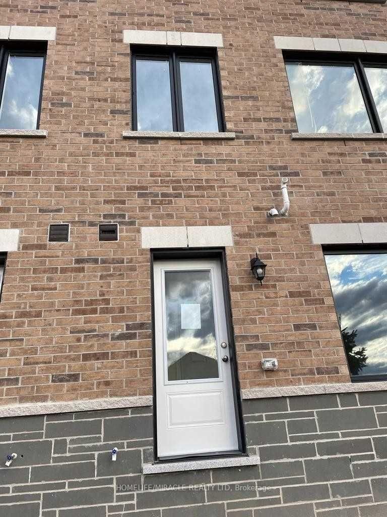 1392 Coral Springs Path - Photo 14