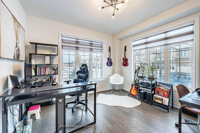 13 Arksey St, Whitby, L1P 0G5 | Image 3