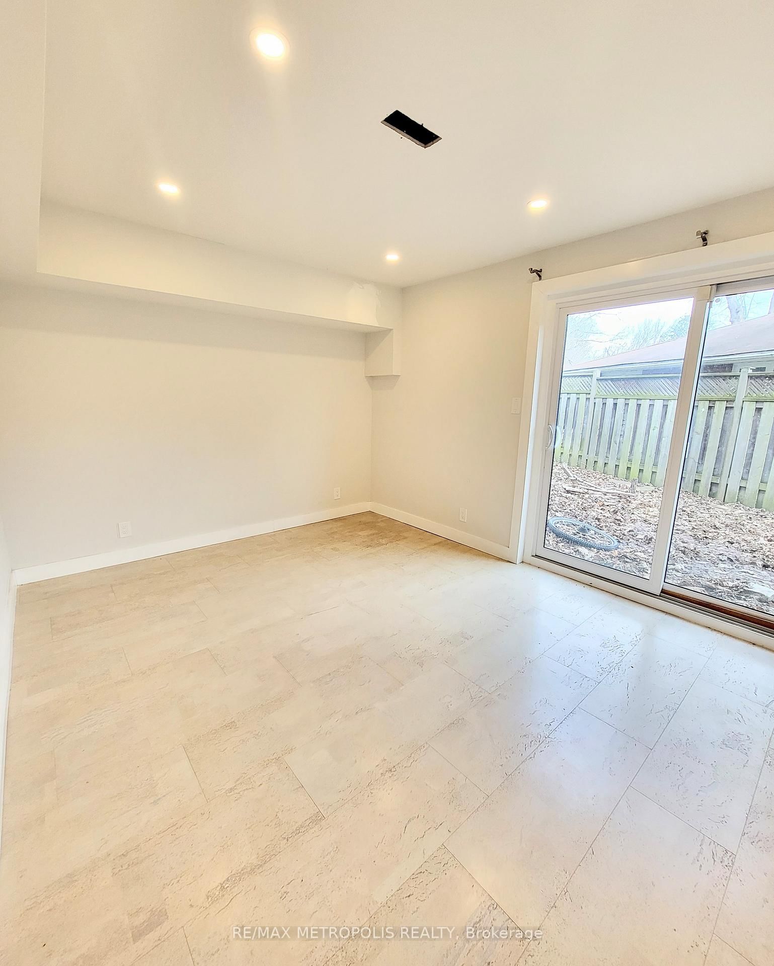 Detached House for lease at Bsmt-72 Felicity Drive, Toronto, Ontario, M1H 1E3 - Woburn - MLS: E12968190