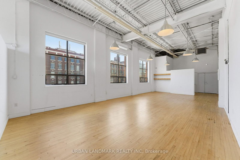 311 - 276 Carlaw Ave, Toronto, M4M 3L1 | Image 2