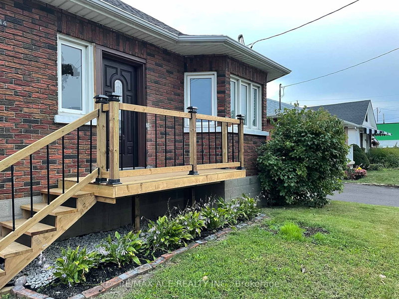 244 Etna Ave, Oshawa, L1H 3B8 | Image 2