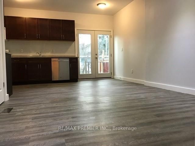 176 Coxwell Ave, Toronto, M4L 3B2 | Image 3