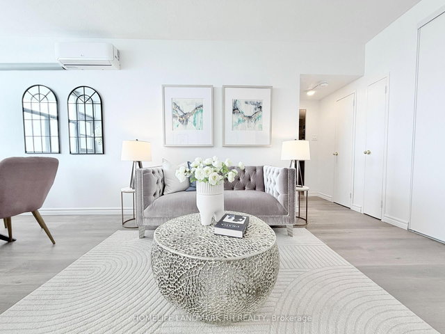 1007 - 2245 Eglinton Avenue E