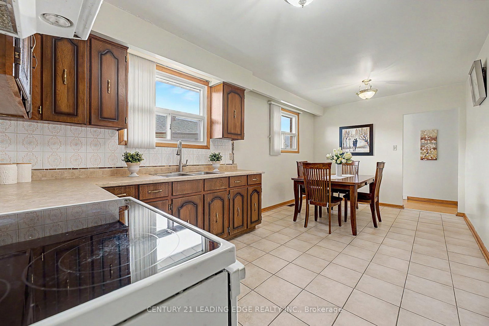 Semi-Detached House for sale at 2A Fairglen Avenue, Toronto, Ontario, M1T 1G7 - L'Amoreaux - MLS: E12968736