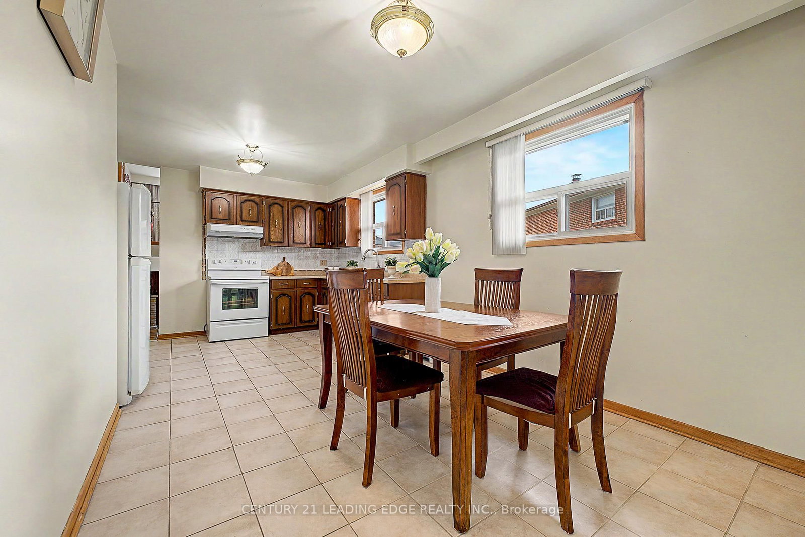 Semi-Detached House for sale at 2A Fairglen Avenue, Toronto, Ontario, M1T 1G7 - L'Amoreaux - MLS: E12968736