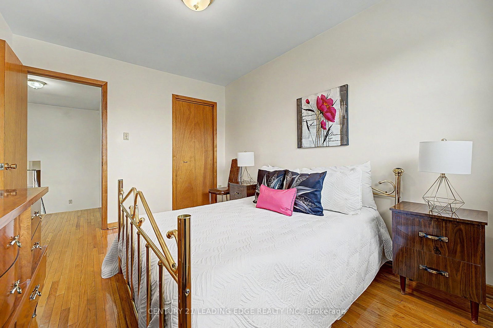 Semi-Detached House for sale at 2A Fairglen Avenue, Toronto, Ontario, M1T 1G7 - L'Amoreaux - MLS: E12968736