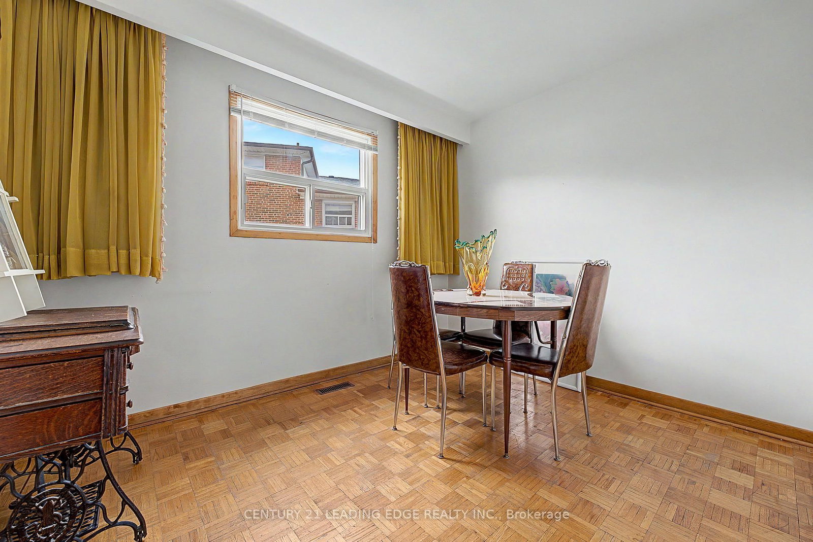 Semi-Detached House for sale at 2A Fairglen Avenue, Toronto, Ontario, M1T 1G7 - L'Amoreaux - MLS: E12968736