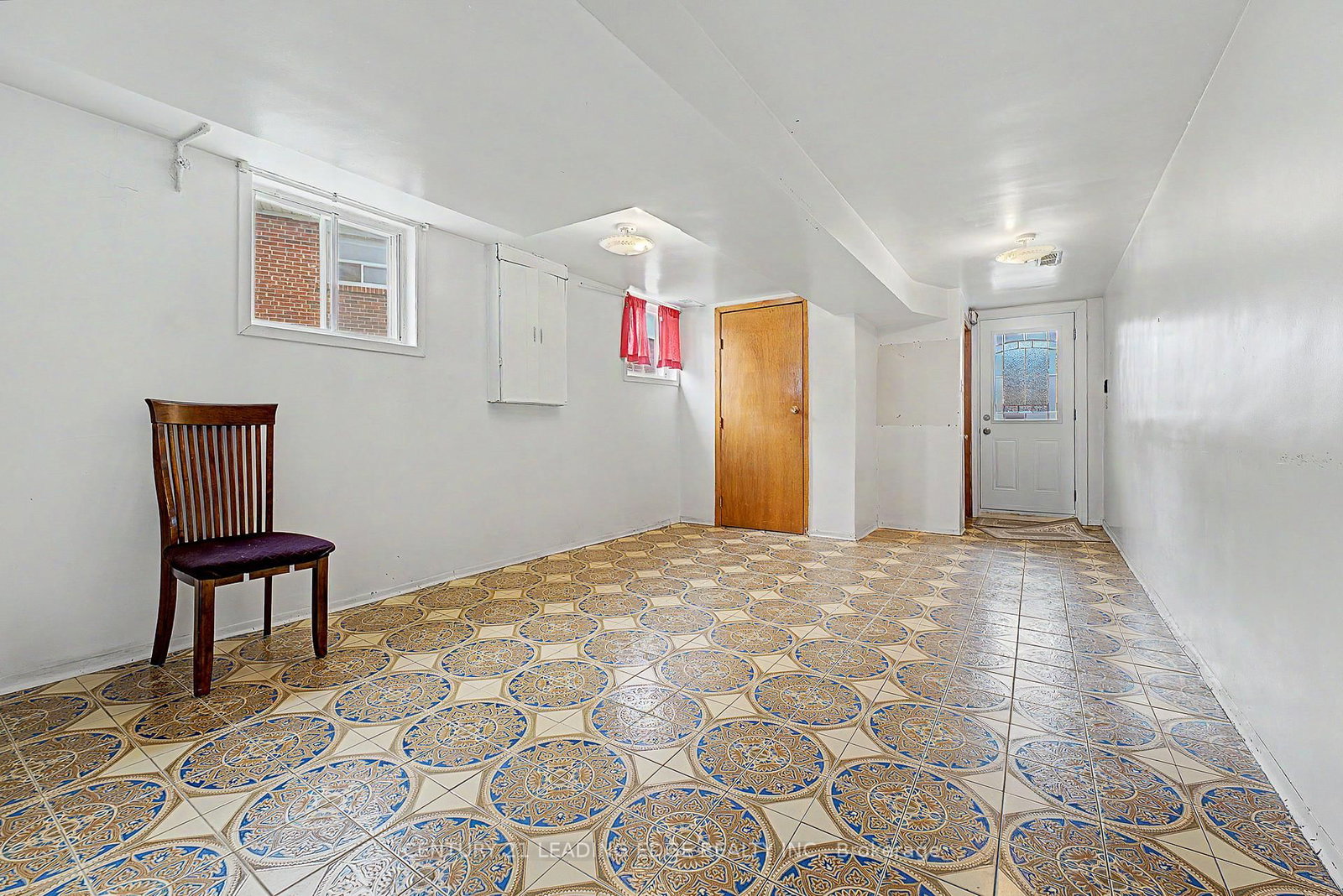 Semi-Detached House for sale at 2A Fairglen Avenue, Toronto, Ontario, M1T 1G7 - L'Amoreaux - MLS: E12968736