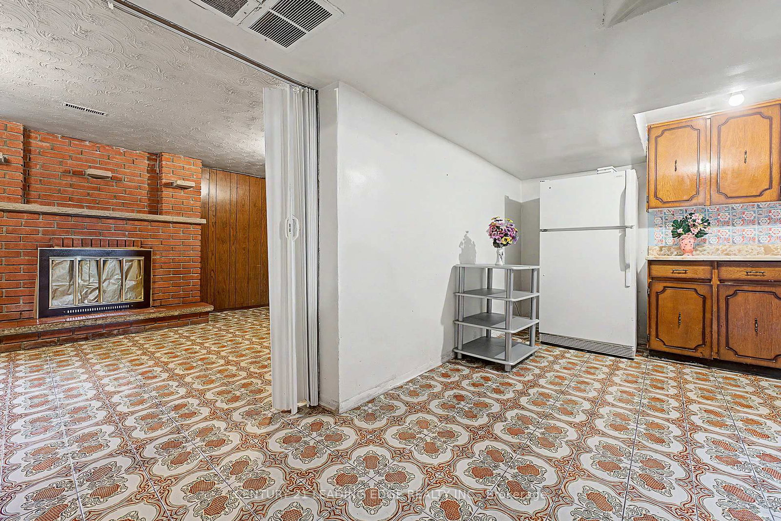 Semi-Detached House for sale at 2A Fairglen Avenue, Toronto, Ontario, M1T 1G7 - L'Amoreaux - MLS: E12968736