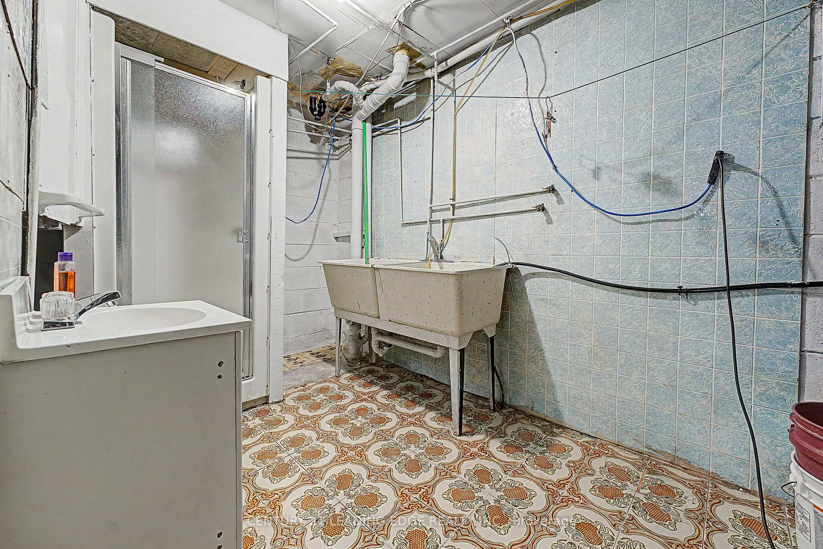 Semi-Detached House for sale at 2A Fairglen Avenue, Toronto, Ontario, M1T 1G7 - L'Amoreaux - MLS: E12968736