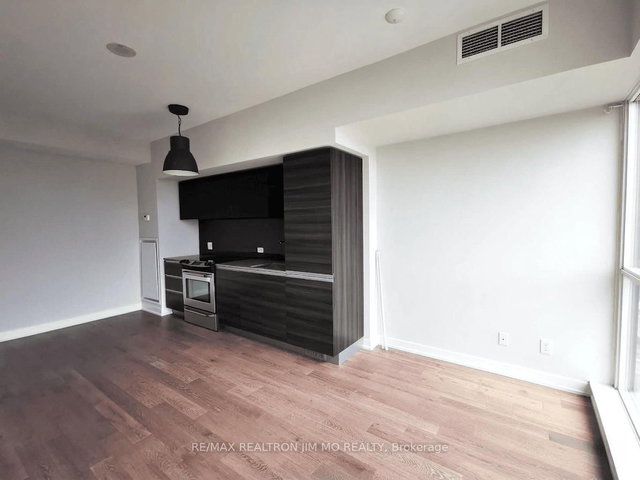 1203 - 1190 Dundas Street E