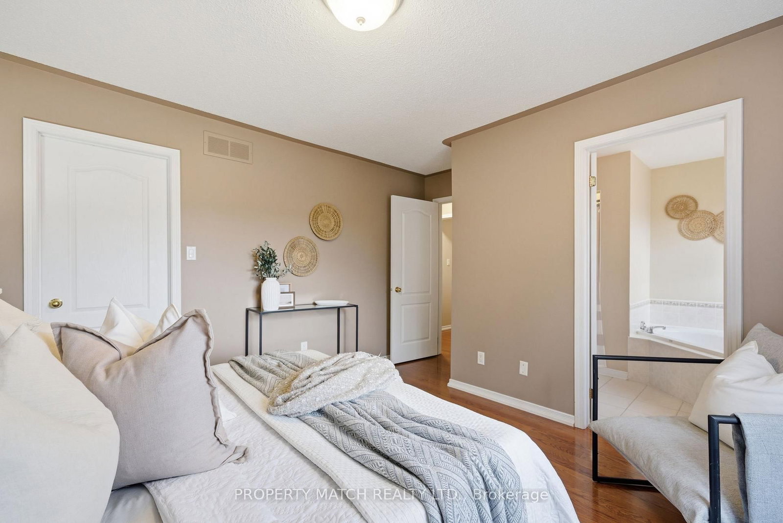 680 Ormond Drive - Photo 14