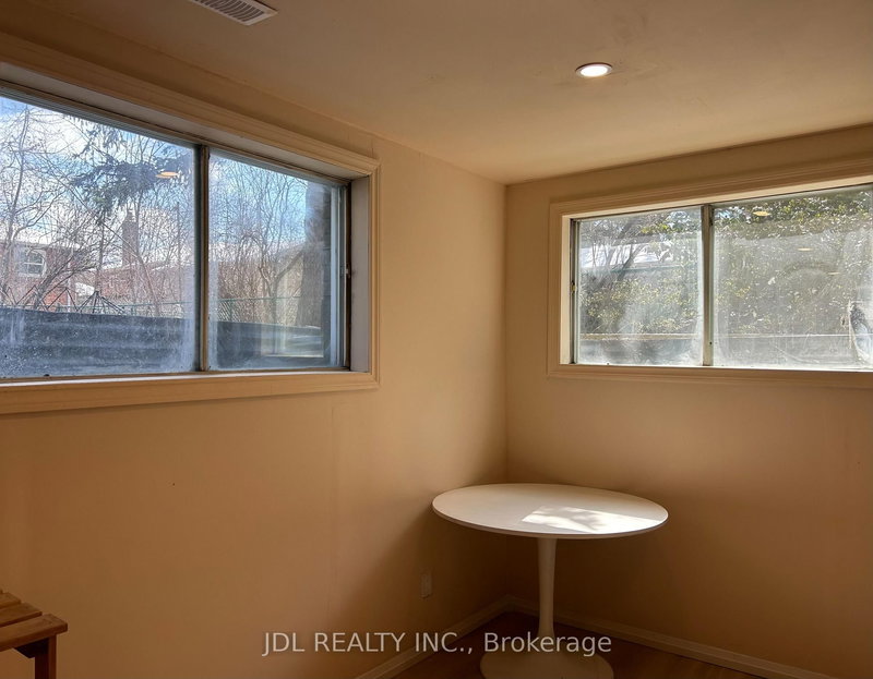 basement - 21 Squires Ave Ave, Toronto, M4B 2R2 | Image 2