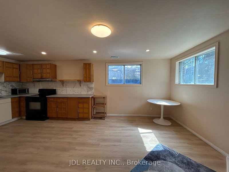 basement - 21 Squires Ave Ave, Toronto, M4B 2R2 | Image 3