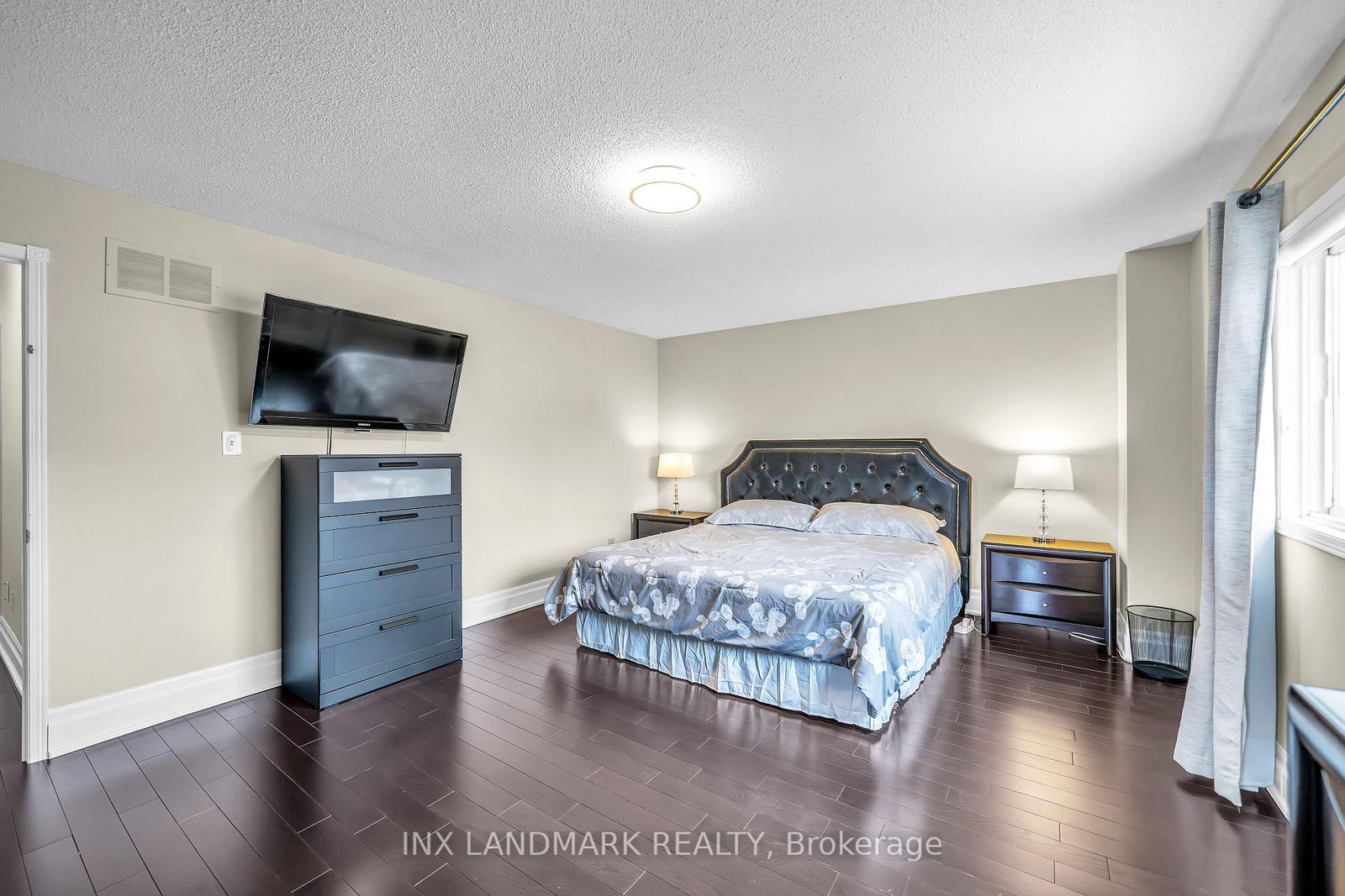 Detached House for sale at 16 Bancroft Crescent, Whitby, Ontario, L1R 2E6 - Williamsburg - MLS: E12969188