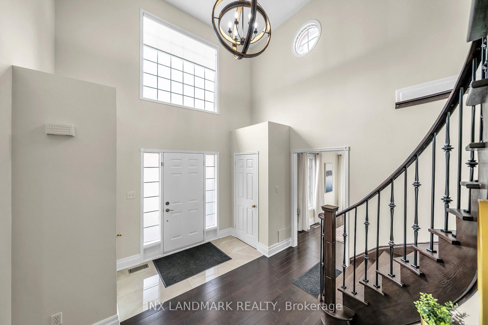 Detached House for sale at 16 Bancroft Crescent, Whitby, Ontario, L1R 2E6 - Williamsburg - MLS: E12969188