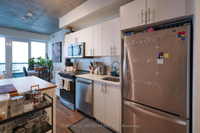 1411 - 80 Bond St E, Oshawa, L1G 0E6 | Image 2