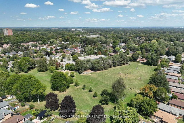 18 Darlingside Drive