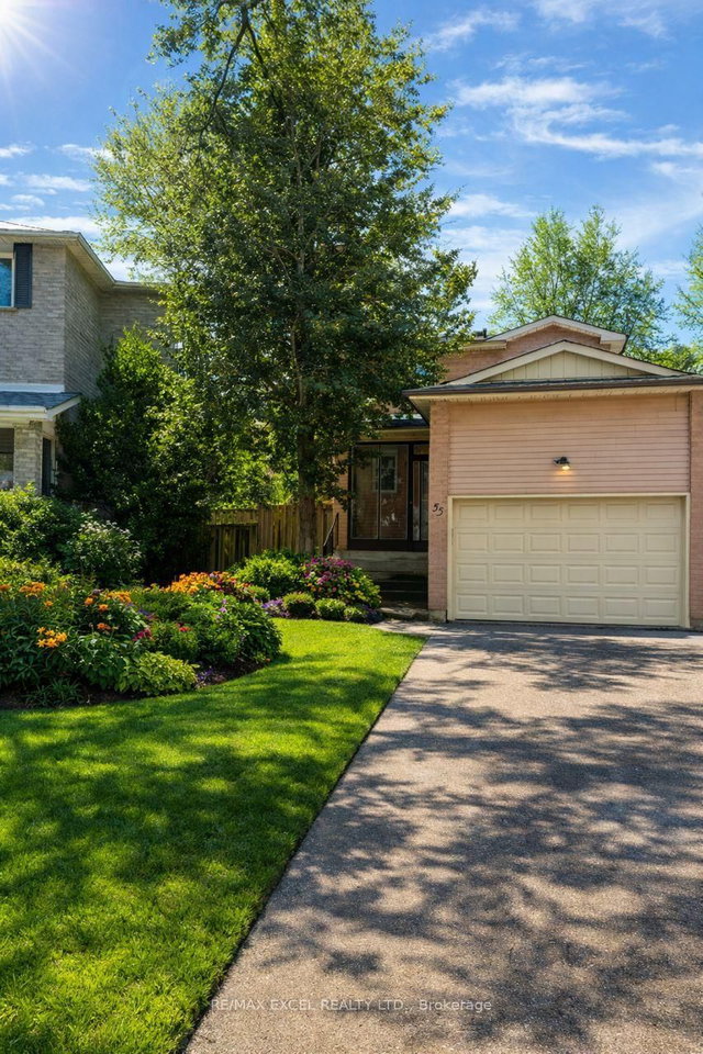 55 Plumbrook Crescent