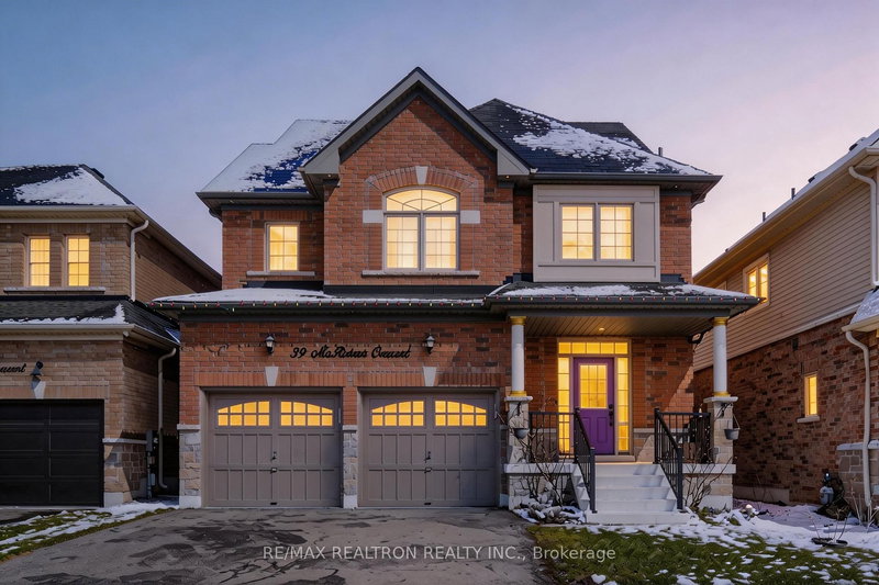 39 Mcroberts Cres, Clarington, L1E 0H5 | Image 2