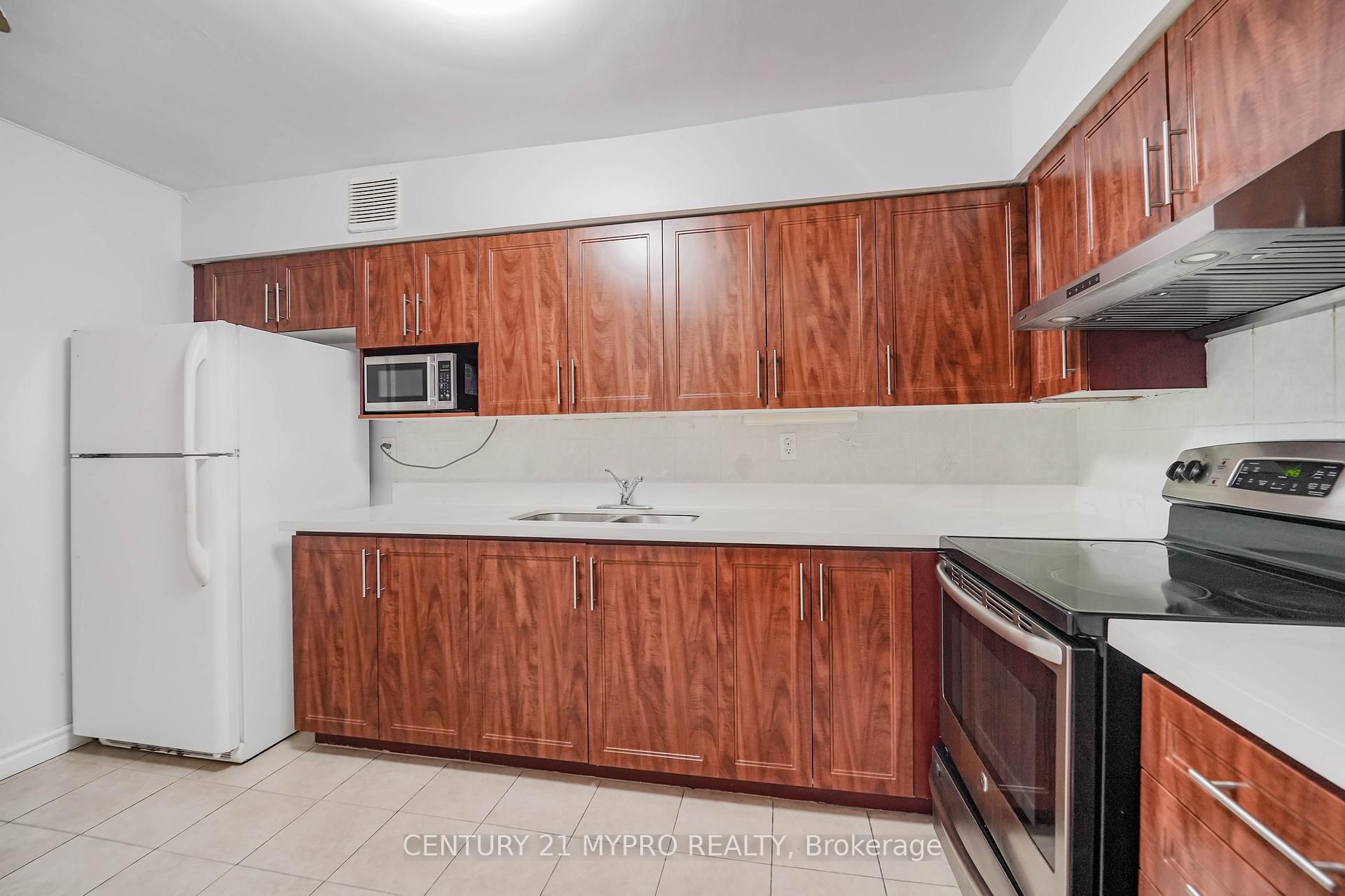 100 Echo Point, Unit 1708