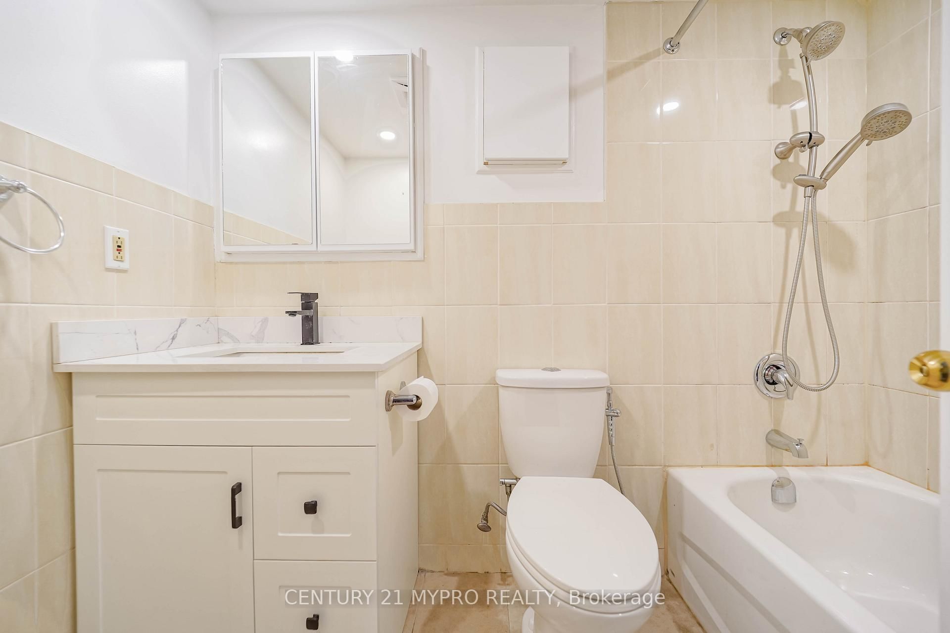 100 Echo Point, Unit 1708