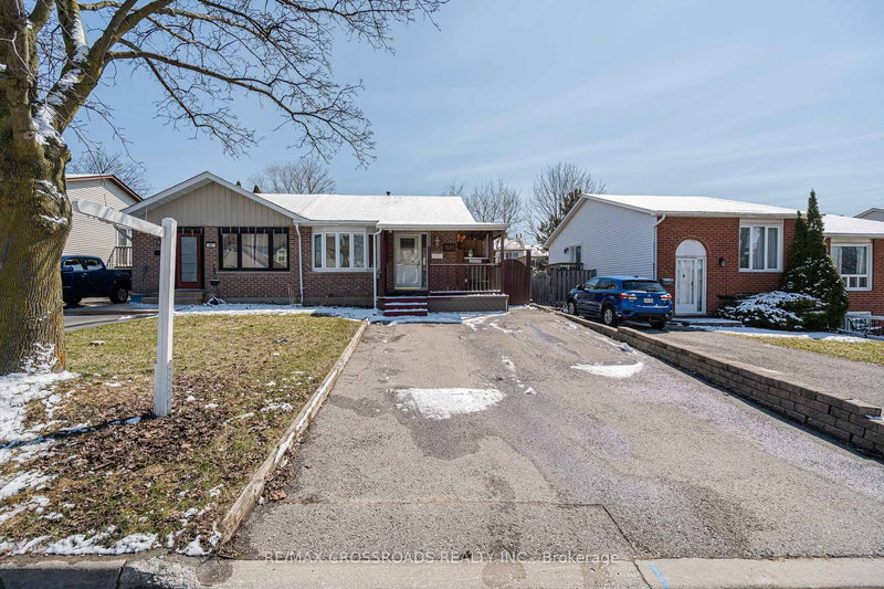 809 Monaghan Ave, Oshawa, L1J 7B6 | Image 3