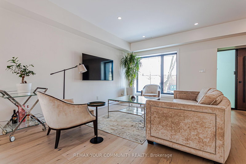 89 Gainsborough Rd, Toronto, M4L 3C3 | Image 2