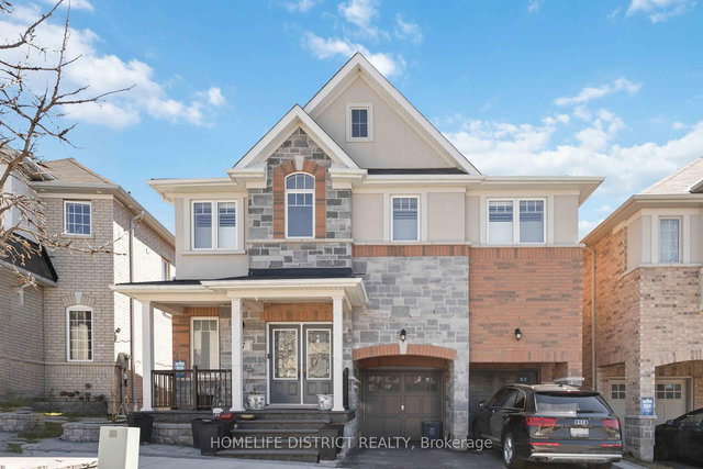 7 Mosely Crescent