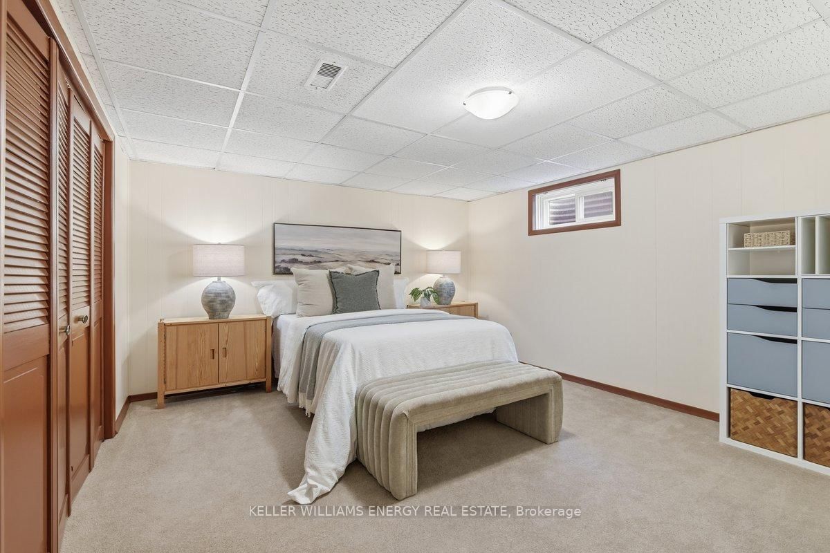 Detached House for sale at 36 Stonefield Crescent, Toronto, Ontario, M1E 4J5 - Morningside - MLS: E12971132