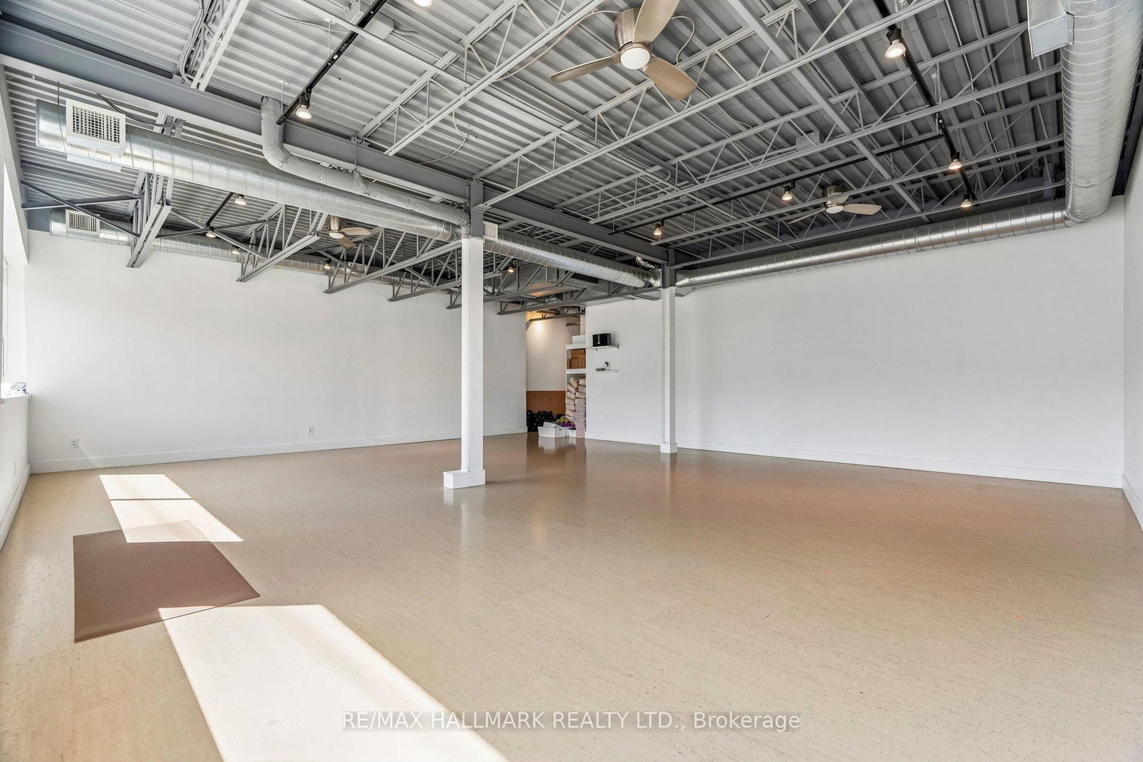 2034 Queen Street E - Photo 26