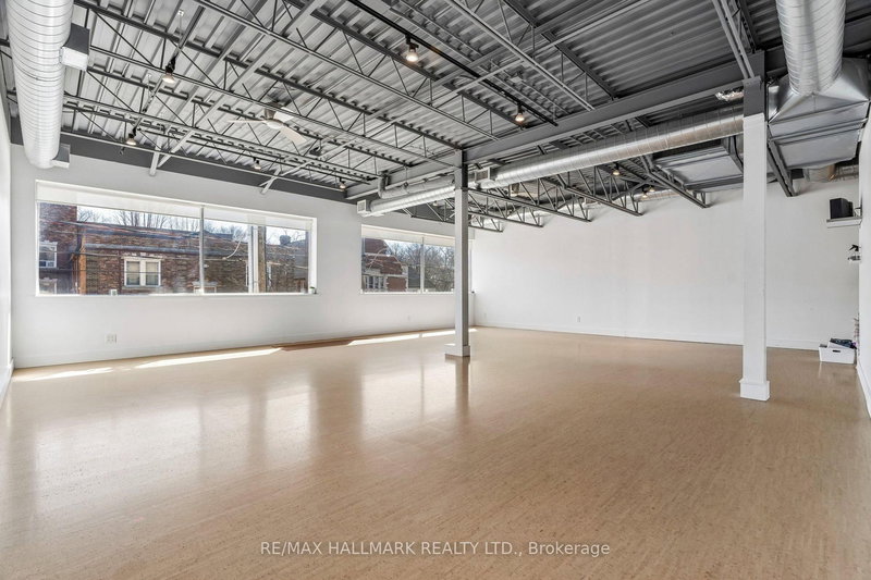 2034 Queen St E, Toronto, M4L 1J4 | Image 3