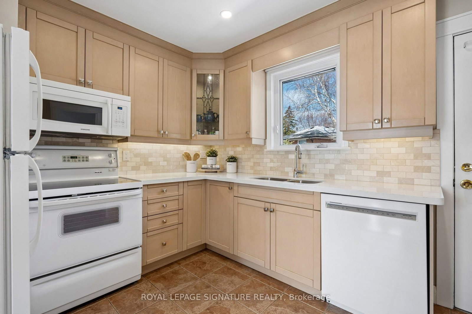 Detached House for sale at 90 Woodgarden Crescent, Toronto, Ontario, M1E 3K2 - West Hill - MLS: E12971936