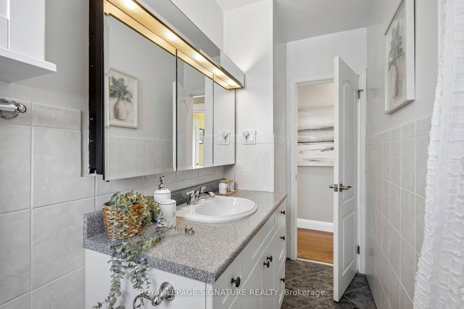 Detached House for sale at 90 Woodgarden Crescent, Toronto, Ontario, M1E 3K2 - West Hill - MLS: E12971936