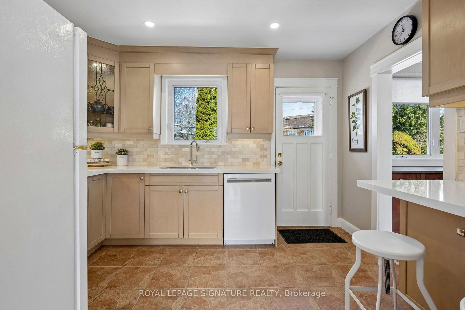 Detached House for sale at 90 Woodgarden Crescent, Toronto, Ontario, M1E 3K2 - West Hill - MLS: E12971936