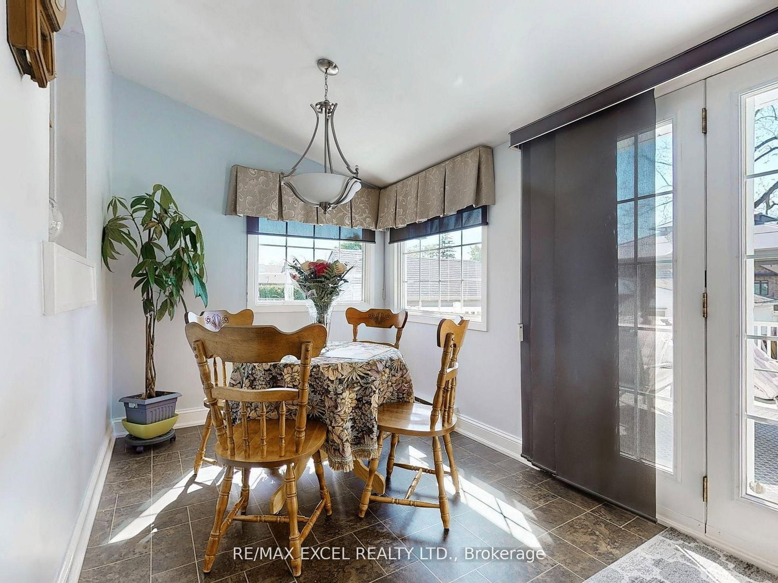 341 Richmond Street E - Photo 13