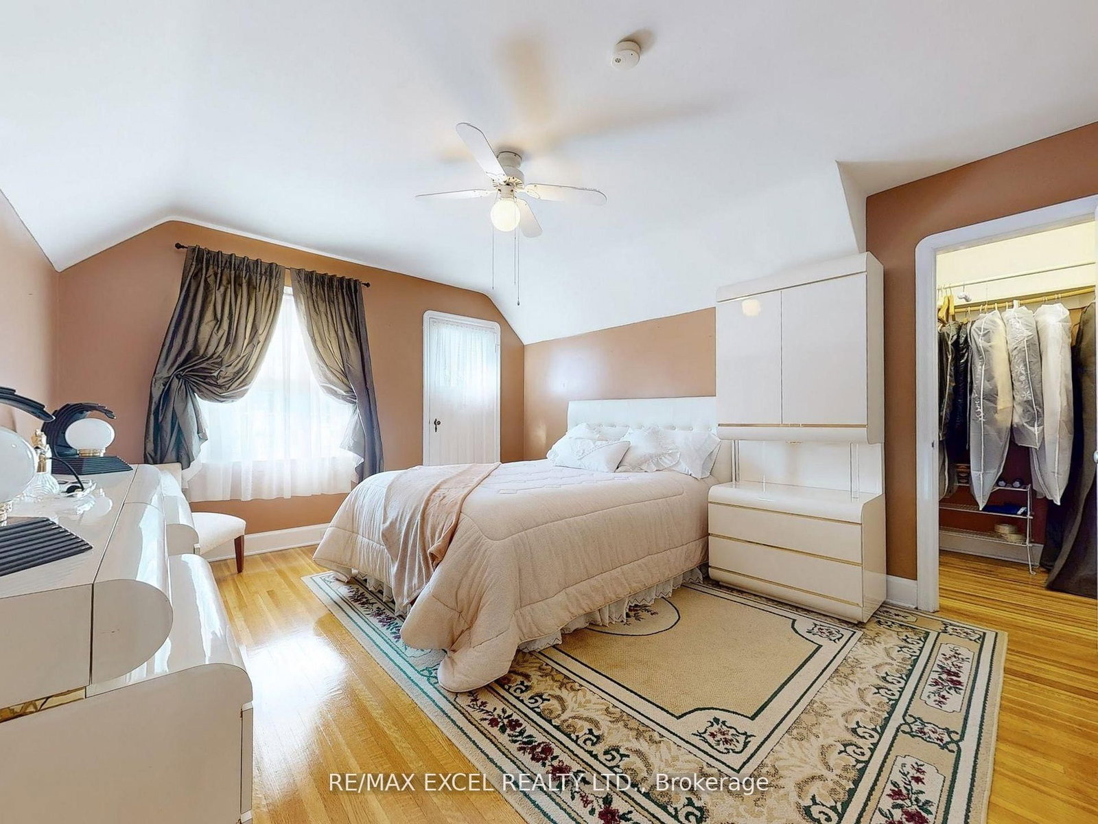 341 Richmond Street E - Photo 25