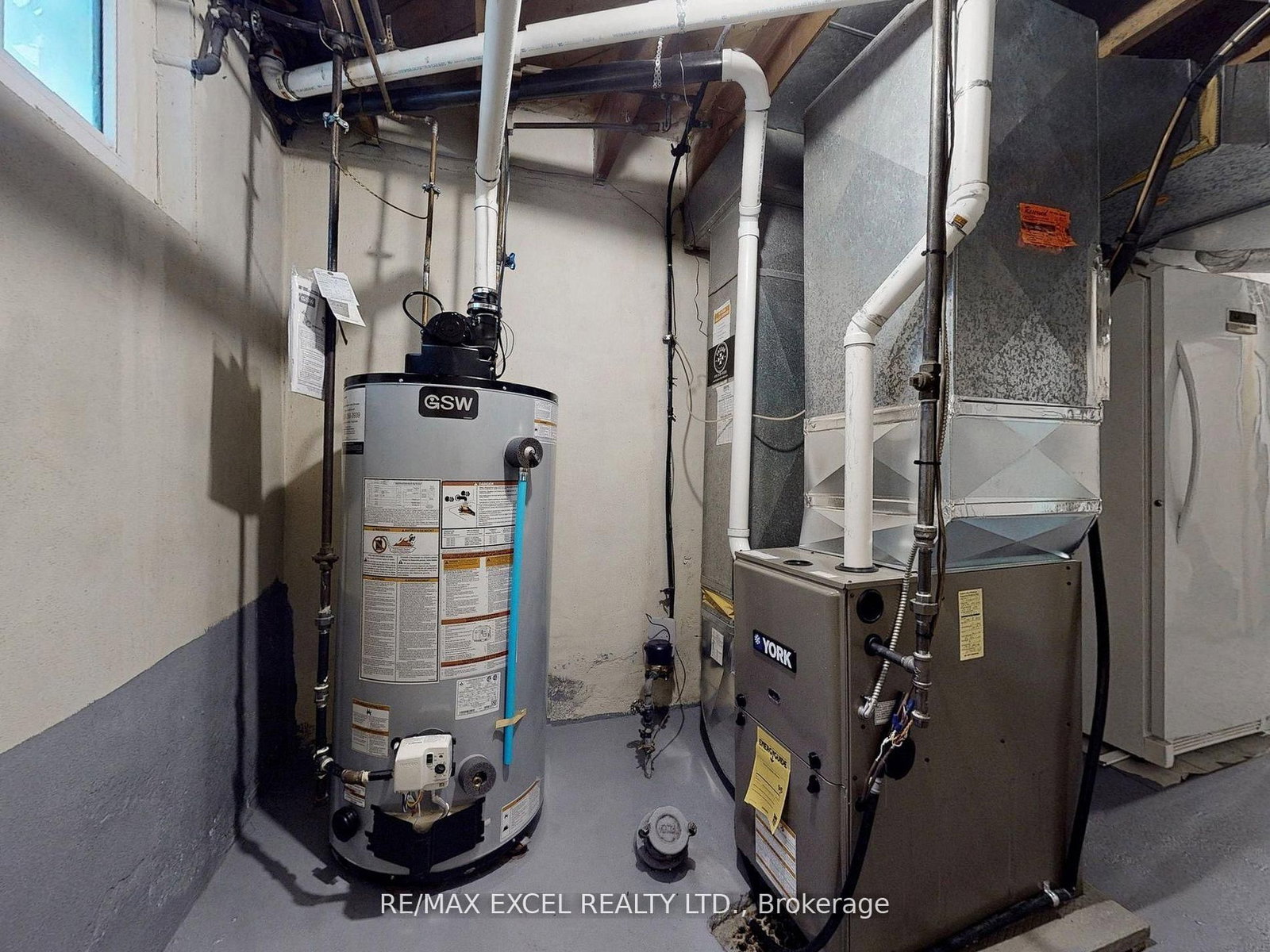 341 Richmond Street E - Photo 38