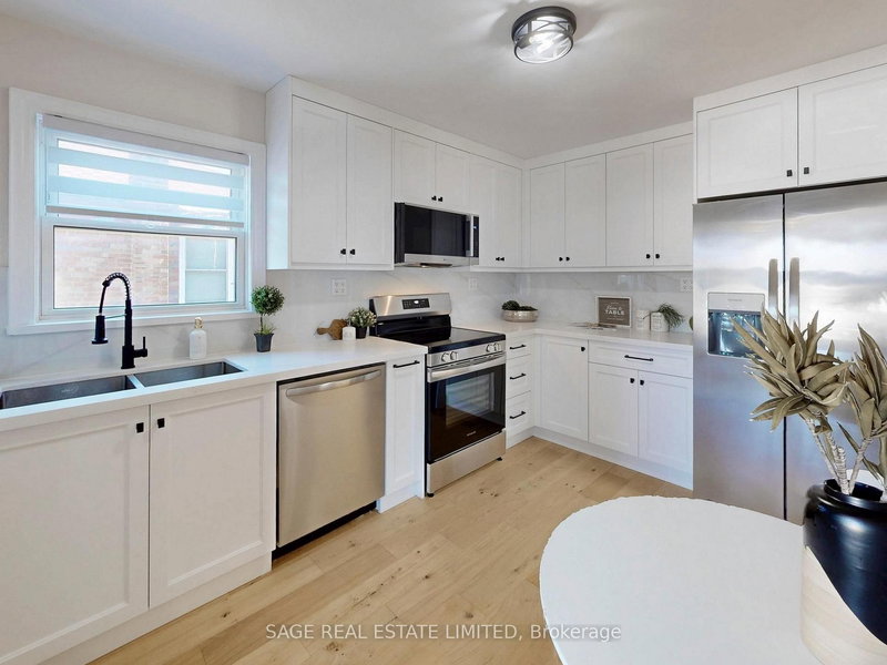 8 Lombardy Cres, Toronto, M1K 4N8 | Image 2