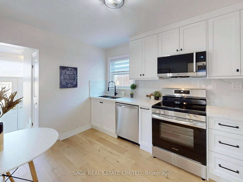 8 Lombardy Cres, Toronto, M1K 4N8 | Image 3