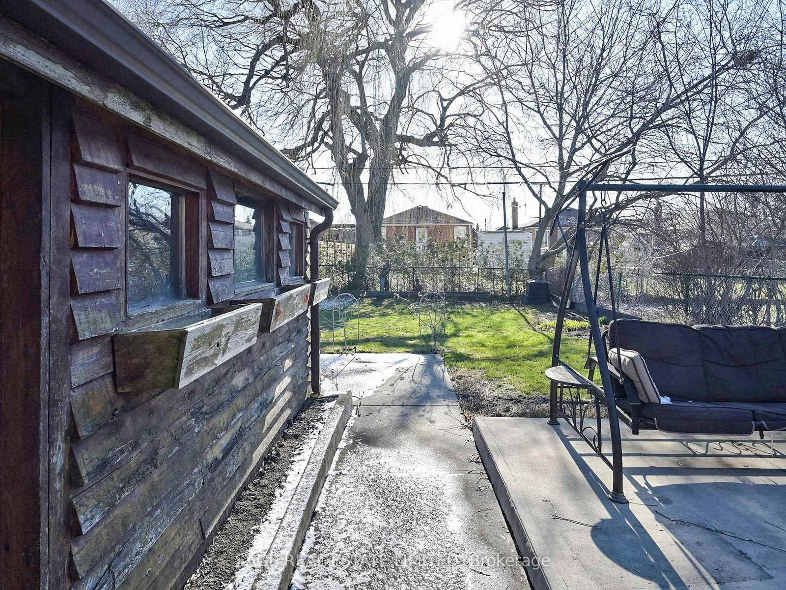 Detached House for sale at 8 Lombardy Crescent, Toronto, Ontario, M1K 4N8 - Kennedy Park - MLS: E12972072