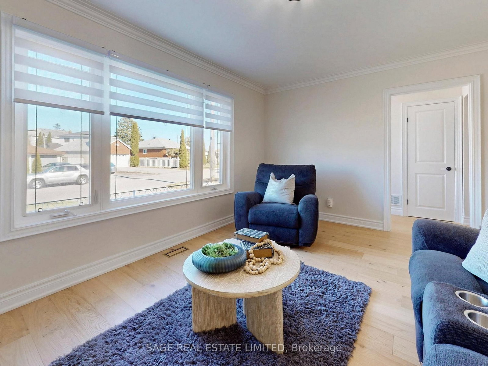 Detached House for sale at 8 Lombardy Crescent, Toronto, Ontario, M1K 4N8 - Kennedy Park - MLS: E12972072